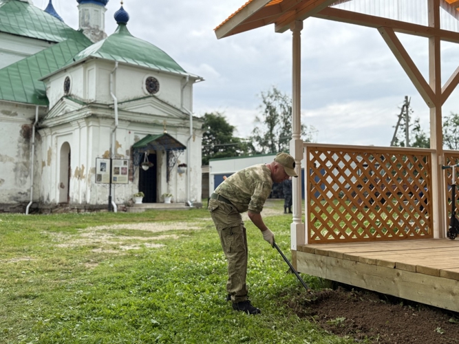 В Ярославле сотрудники Росгвардии посетили духовного наставника