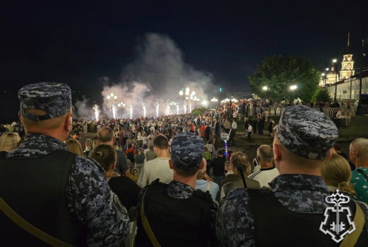 В Рыбинске росгвардейцы обеспечили правопорядок во время празднования Дня города