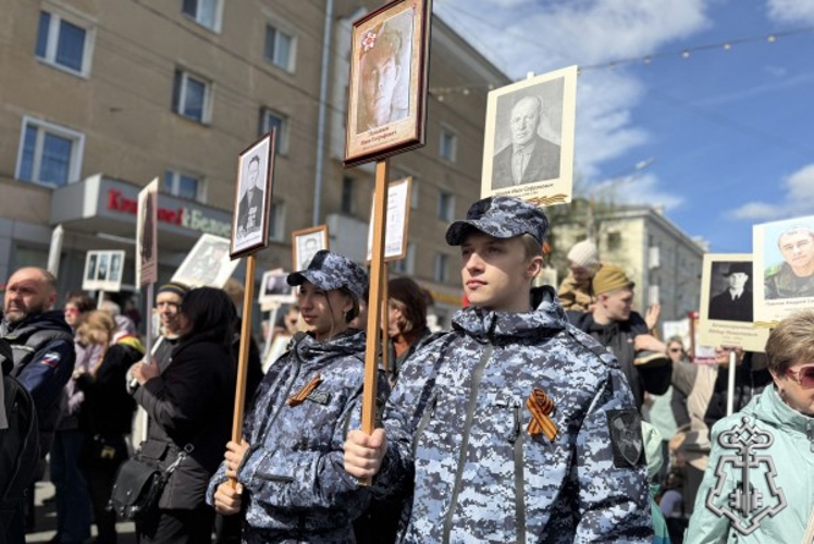 Росгвардейцы приняли участие в шествие «Бессмертного Полка» в Ярославле
