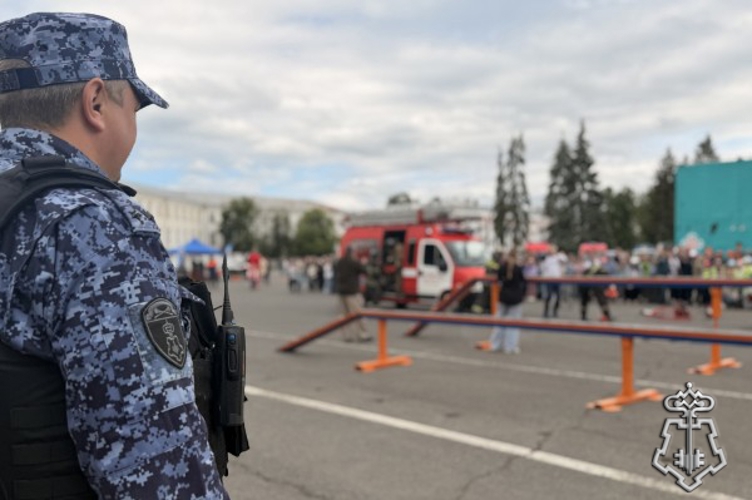 Росгвардейцы обеспечили правопорядок во время проведения мероприятия, посвященного Международному дню защиты детей