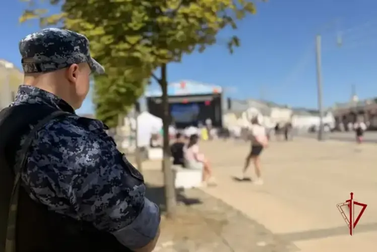 Росгвардейцы обеспечили правопорядок во время празднования Дня города Ростова Великого