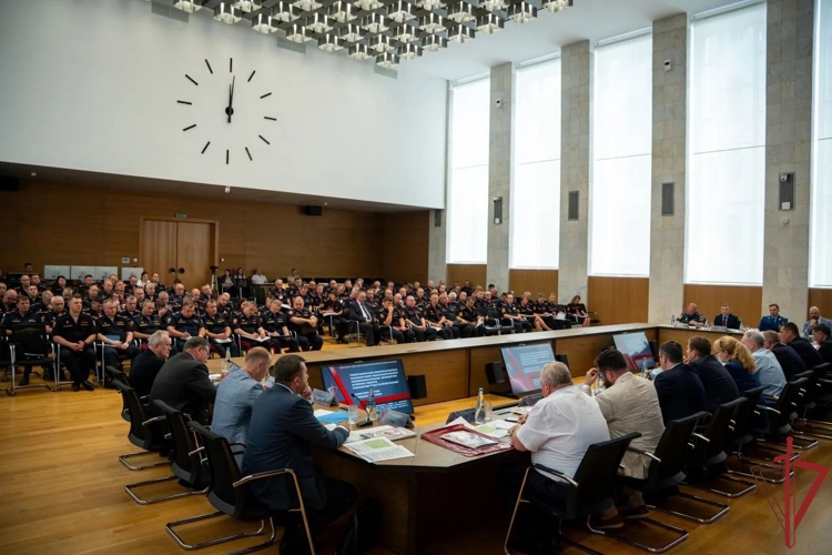 Начальник управления вневедомственной охраны Росгвардии по Ярославской области принял участие во Всероссийском совещании-семинаре в Нижнем Новгороде (видео)
