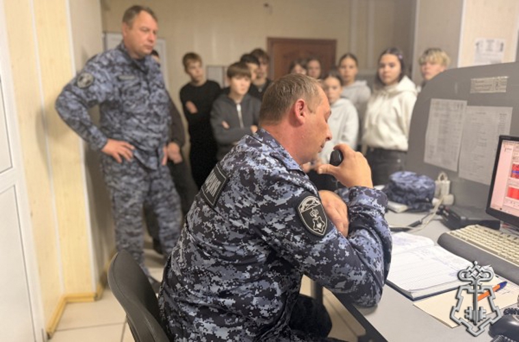 Росгвардейцы организовали День открытых дверей для воспитанников детского дома «Солнечный»