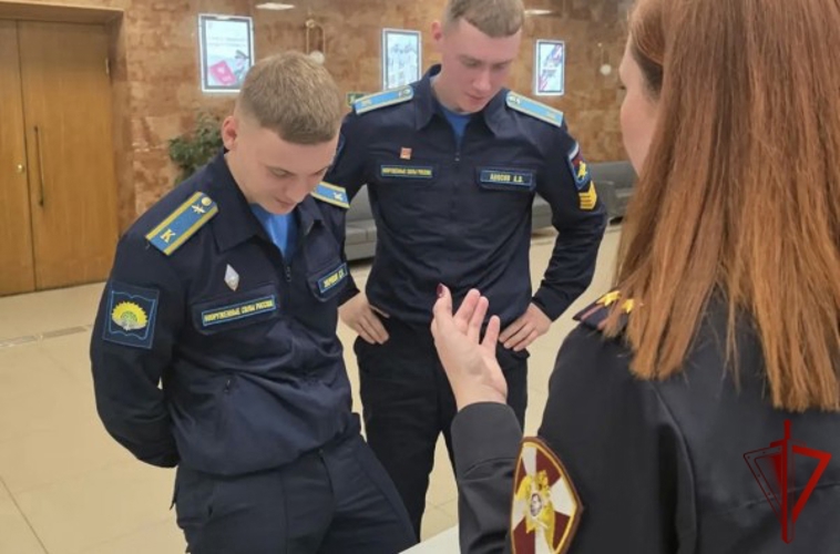 Росгвардейцы приняли участие в акции «День призывника» в Ярославле 